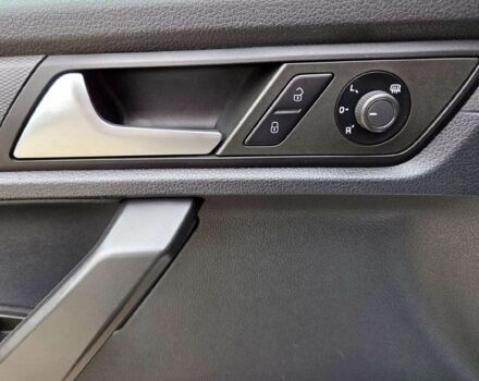 Білий Фольксваген Кадді, об'ємом двигуна 2 л та пробігом 280 тис. км за 8000 $, фото 9 на Automoto.ua