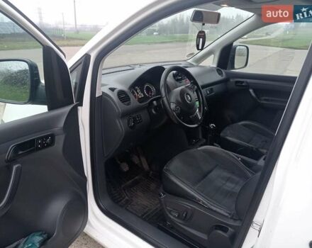 Белый Фольксваген Кадди, объемом двигателя 1.6 л и пробегом 194 тыс. км за 10300 $, фото 13 на Automoto.ua