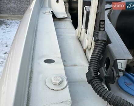 Белый Фольксваген Кадди, объемом двигателя 1.6 л и пробегом 272 тыс. км за 12200 $, фото 130 на Automoto.ua