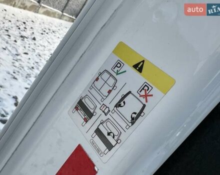 Белый Фольксваген Кадди, объемом двигателя 1.6 л и пробегом 272 тыс. км за 12200 $, фото 112 на Automoto.ua