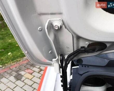 Білий Фольксваген Кадді, об'ємом двигуна 2 л та пробігом 254 тис. км за 13800 $, фото 22 на Automoto.ua