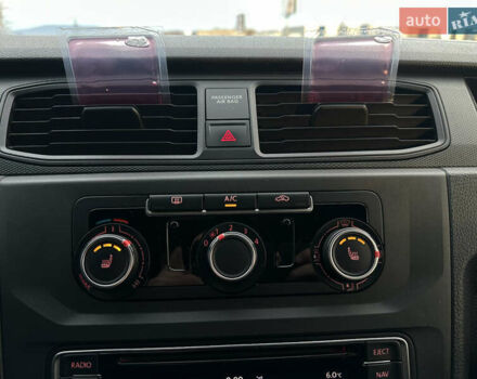 Белый Фольксваген Кадди, объемом двигателя 2 л и пробегом 260 тыс. км за 11500 $, фото 26 на Automoto.ua