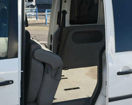 Белый Фольксваген Кадди, объемом двигателя 1.97 л и пробегом 204 тыс. км за 11200 $, фото 18 на Automoto.ua