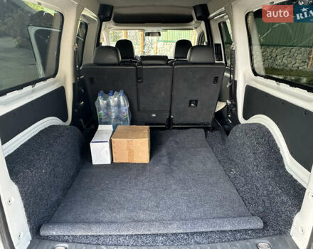 Белый Фольксваген Кадди, объемом двигателя 1.97 л и пробегом 217 тыс. км за 13900 $, фото 17 на Automoto.ua