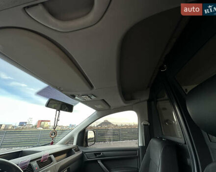 Белый Фольксваген Кадди, объемом двигателя 2 л и пробегом 260 тыс. км за 11500 $, фото 31 на Automoto.ua