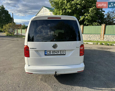 Белый Фольксваген Кадди, объемом двигателя 1.97 л и пробегом 217 тыс. км за 13900 $, фото 2 на Automoto.ua