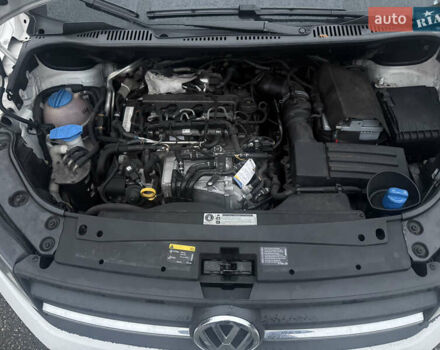 Белый Фольксваген Кадди, объемом двигателя 1.97 л и пробегом 212 тыс. км за 14000 $, фото 6 на Automoto.ua