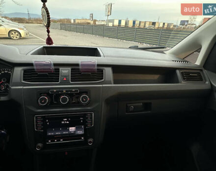 Белый Фольксваген Кадди, объемом двигателя 2 л и пробегом 260 тыс. км за 11500 $, фото 25 на Automoto.ua