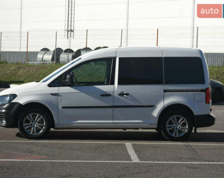 Белый Фольксваген Кадди, объемом двигателя 1.97 л и пробегом 204 тыс. км за 11200 $, фото 2 на Automoto.ua