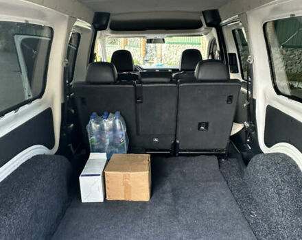 Белый Фольксваген Кадди, объемом двигателя 1.97 л и пробегом 217 тыс. км за 13900 $, фото 18 на Automoto.ua