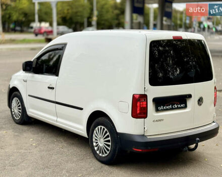 Белый Фольксваген Кадди, объемом двигателя 1.97 л и пробегом 205 тыс. км за 9699 $, фото 5 на Automoto.ua