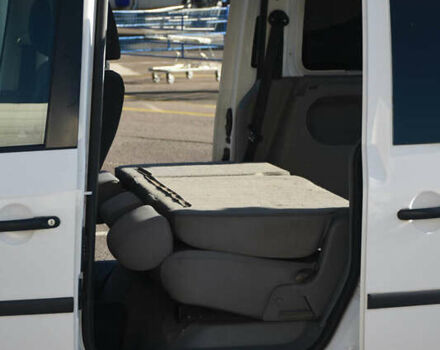 Белый Фольксваген Кадди, объемом двигателя 1.97 л и пробегом 204 тыс. км за 11200 $, фото 17 на Automoto.ua