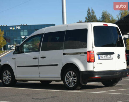 Белый Фольксваген Кадди, объемом двигателя 1.97 л и пробегом 204 тыс. км за 11200 $, фото 3 на Automoto.ua