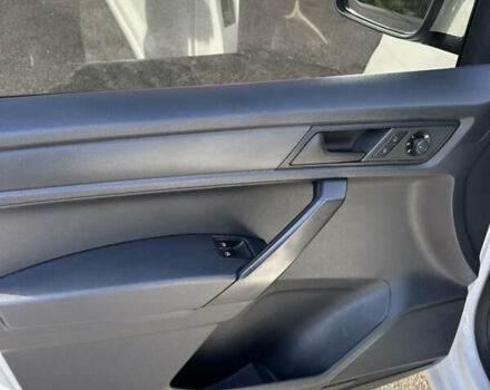 Белый Фольксваген Кадди, объемом двигателя 1.97 л и пробегом 217 тыс. км за 13900 $, фото 7 на Automoto.ua