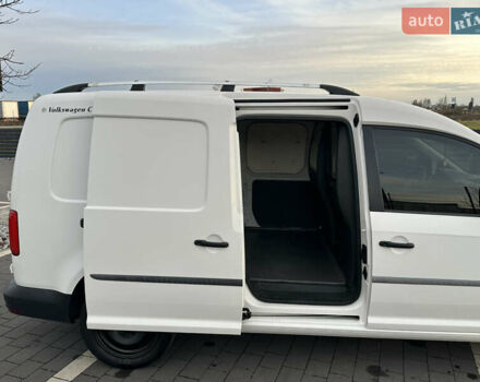Белый Фольксваген Кадди, объемом двигателя 2 л и пробегом 260 тыс. км за 11500 $, фото 19 на Automoto.ua