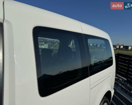 Белый Фольксваген Кадди, объемом двигателя 2 л и пробегом 265 тыс. км за 15800 $, фото 25 на Automoto.ua