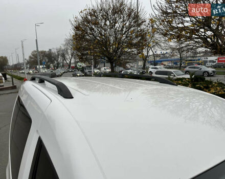 Белый Фольксваген Кадди, объемом двигателя 2 л и пробегом 245 тыс. км за 12800 $, фото 7 на Automoto.ua