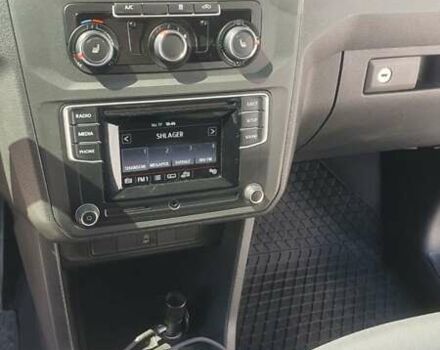 Белый Фольксваген Кадди, объемом двигателя 2 л и пробегом 200 тыс. км за 12300 $, фото 17 на Automoto.ua