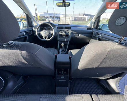 Белый Фольксваген Кадди, объемом двигателя 2 л и пробегом 265 тыс. км за 15800 $, фото 51 на Automoto.ua