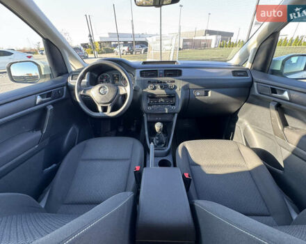 Белый Фольксваген Кадди, объемом двигателя 2 л и пробегом 265 тыс. км за 15800 $, фото 48 на Automoto.ua