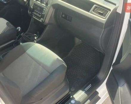 Белый Фольксваген Кадди, объемом двигателя 2 л и пробегом 200 тыс. км за 12300 $, фото 10 на Automoto.ua