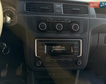 Белый Фольксваген Кадди, объемом двигателя 1.97 л и пробегом 209 тыс. км за 13900 $, фото 29 на Automoto.ua