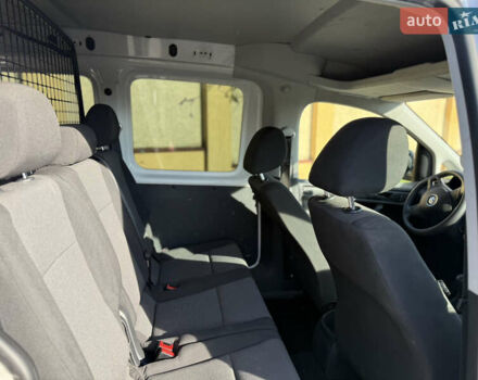 Белый Фольксваген Кадди, объемом двигателя 1.97 л и пробегом 209 тыс. км за 13900 $, фото 21 на Automoto.ua