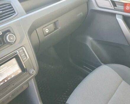 Белый Фольксваген Кадди, объемом двигателя 2 л и пробегом 200 тыс. км за 12300 $, фото 21 на Automoto.ua