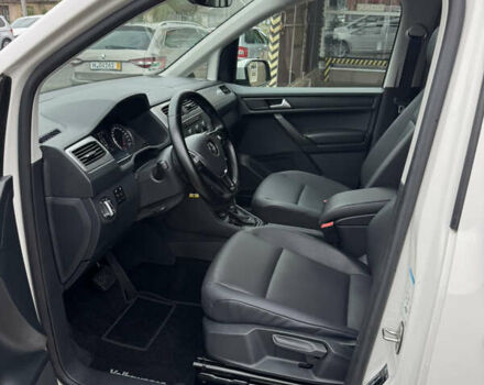 Белый Фольксваген Кадди, объемом двигателя 2 л и пробегом 283 тыс. км за 18999 $, фото 9 на Automoto.ua