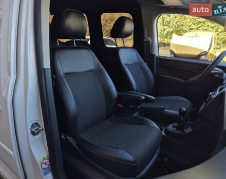 Фольксваген Кадди 2017 в Бердичеве на Automoto.ua Белый Фольксваген Кадди, объемом двигателя 1.4 л и пробегом 195 тыс. км за 12499 $, фото 31 на Automoto.ua