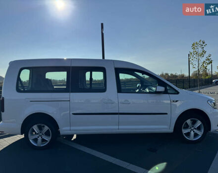 Белый Фольксваген Кадди, объемом двигателя 2 л и пробегом 265 тыс. км за 15800 $, фото 4 на Automoto.ua
