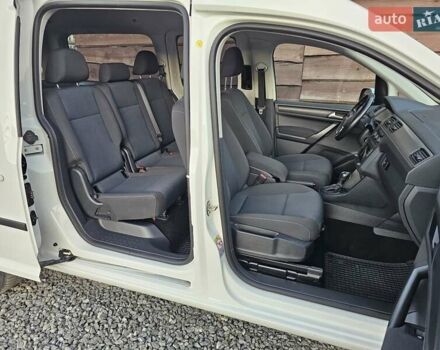 Белый Фольксваген Кадди, объемом двигателя 1.97 л и пробегом 184 тыс. км за 19950 $, фото 44 на Automoto.ua