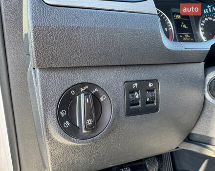 Белый Фольксваген Кадди, объемом двигателя 2 л и пробегом 265 тыс. км за 15800 $, фото 33 на Automoto.ua