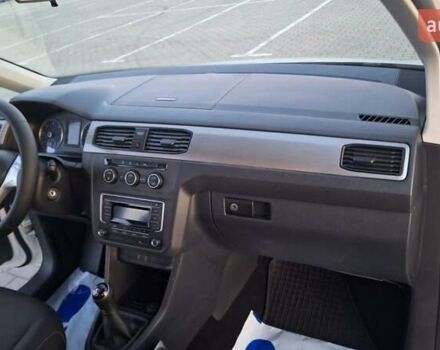 Белый Фольксваген Кадди, объемом двигателя 2 л и пробегом 247 тыс. км за 13900 $, фото 26 на Automoto.ua