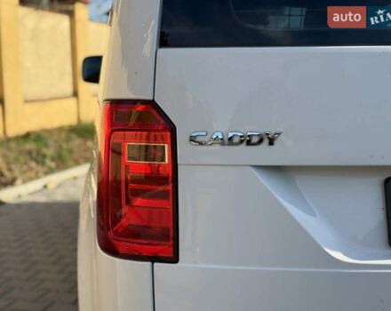 Белый Фольксваген Кадди, объемом двигателя 1.97 л и пробегом 209 тыс. км за 13900 $, фото 7 на Automoto.ua