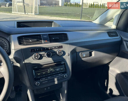 Белый Фольксваген Кадди, объемом двигателя 2 л и пробегом 265 тыс. км за 15800 $, фото 32 на Automoto.ua