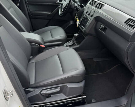 Белый Фольксваген Кадди, объемом двигателя 2 л и пробегом 283 тыс. км за 18999 $, фото 31 на Automoto.ua