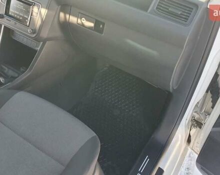 Белый Фольксваген Кадди, объемом двигателя 2 л и пробегом 200 тыс. км за 12300 $, фото 20 на Automoto.ua