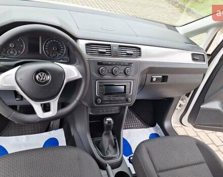 Белый Фольксваген Кадди, объемом двигателя 2 л и пробегом 247 тыс. км за 13900 $, фото 41 на Automoto.ua