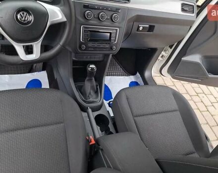 Белый Фольксваген Кадди, объемом двигателя 2 л и пробегом 247 тыс. км за 13900 $, фото 42 на Automoto.ua