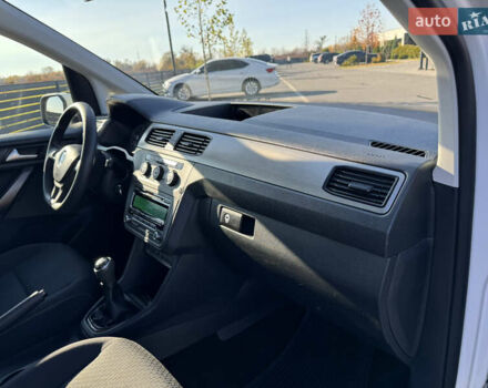 Белый Фольксваген Кадди, объемом двигателя 2 л и пробегом 265 тыс. км за 15800 $, фото 43 на Automoto.ua