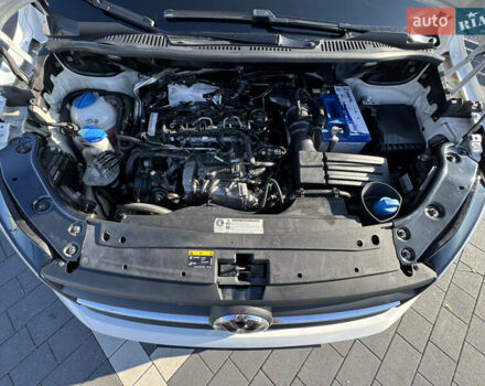 Белый Фольксваген Кадди, объемом двигателя 2 л и пробегом 265 тыс. км за 15800 $, фото 64 на Automoto.ua