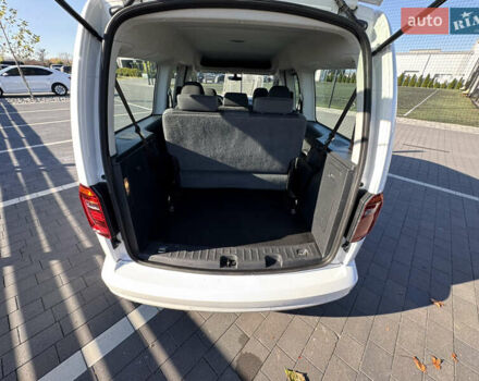 Белый Фольксваген Кадди, объемом двигателя 2 л и пробегом 265 тыс. км за 15800 $, фото 56 на Automoto.ua