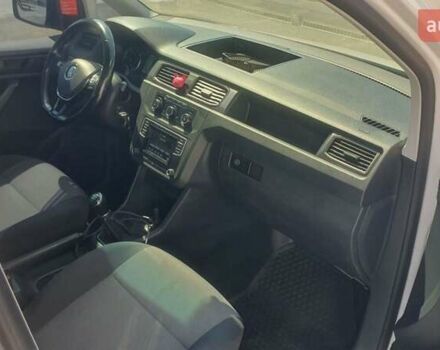 Белый Фольксваген Кадди, объемом двигателя 2 л и пробегом 200 тыс. км за 12300 $, фото 2 на Automoto.ua