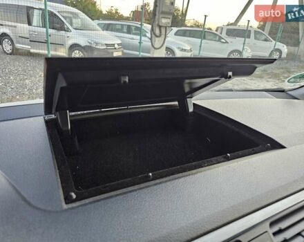 Белый Фольксваген Кадди, объемом двигателя 1.97 л и пробегом 184 тыс. км за 19950 $, фото 29 на Automoto.ua