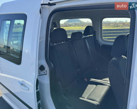 Белый Фольксваген Кадди, объемом двигателя 2 л и пробегом 265 тыс. км за 15800 $, фото 47 на Automoto.ua