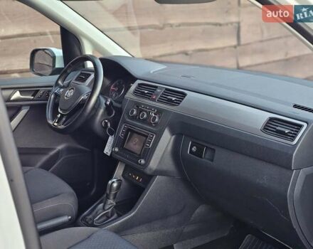 Белый Фольксваген Кадди, объемом двигателя 1.97 л и пробегом 184 тыс. км за 19950 $, фото 41 на Automoto.ua