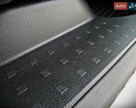 Белый Фольксваген Кадди, объемом двигателя 2 л и пробегом 173 тыс. км за 13500 $, фото 16 на Automoto.ua