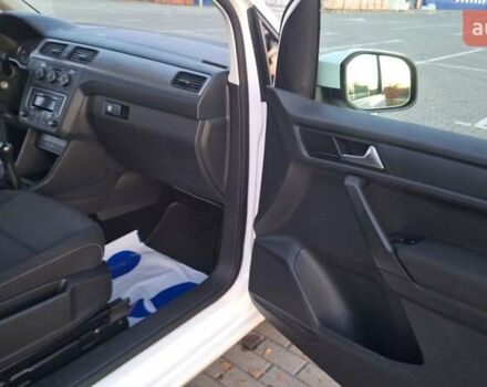 Белый Фольксваген Кадди, объемом двигателя 2 л и пробегом 247 тыс. км за 13900 $, фото 24 на Automoto.ua