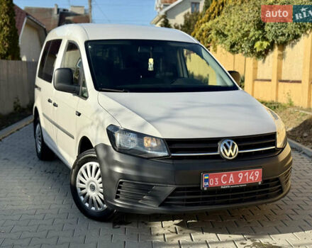Белый Фольксваген Кадди, объемом двигателя 1.97 л и пробегом 209 тыс. км за 13900 $, фото 3 на Automoto.ua